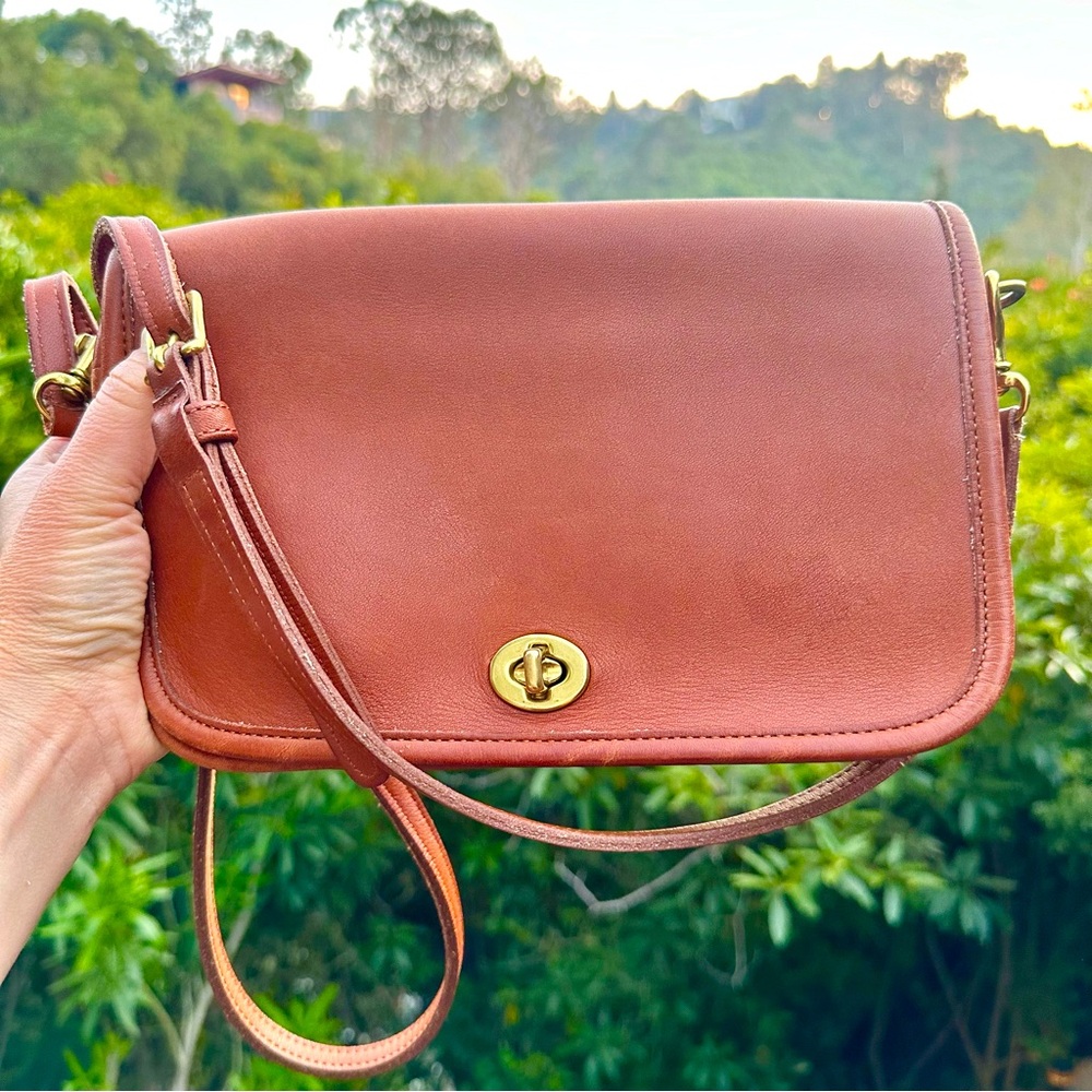 Vintage Coach British Tan Crossbody Convertible Clutch 9755 Penny Pocket Purse